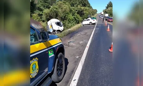 Grave acidente deixa quatro mortos na BR-277