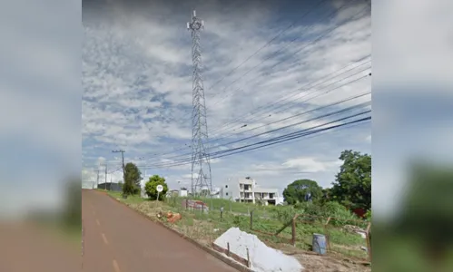 Homem cai de torre de telefonia ao tentar furtar fios