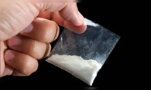 Homem é preso com cocaína em casa de Apucarana