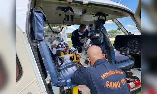 Homem é socorrido por helicóptero do Samu após ser espancado