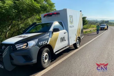 Homem morre após ser atropelado por carreta na PR-323