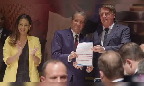 Jair Bolsonaro se filia ao PL para eleições de 2022