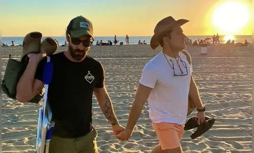 Marco Pigossi assume romance com diretor italiano