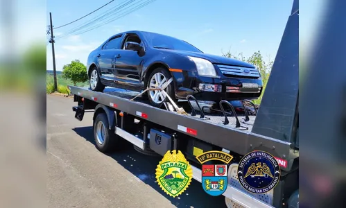 Motorista bate em viatura, arrasta PM e foge em Jandaia