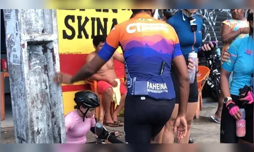 Motorista bêbado é preso após atropelar 12 ciclistas