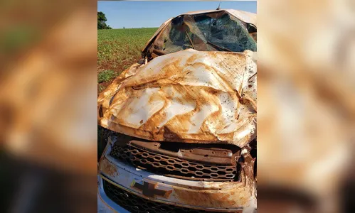 Motorista morre após capotar caminhonete na PR-491