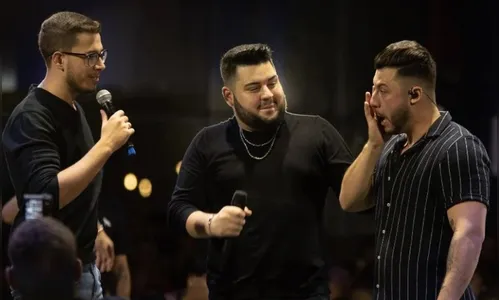 Murilo chora com surpresa da família de Marília Mendonça
