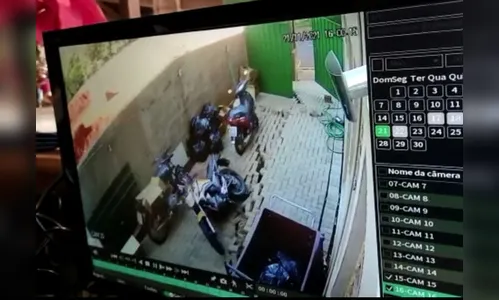 Muro dos fundos de churrascaria desaba em Londrina