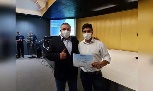 Neno Leiroz recebe homenagem em Curitiba