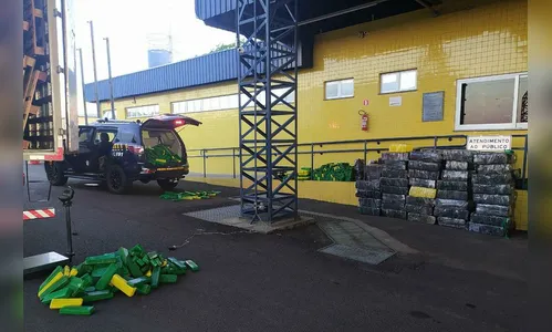 PRF apreende mais de 1,6 tonelada de maconha no Paraná