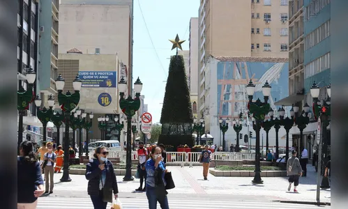 Paraná antecipa 13º e salário de dezembro