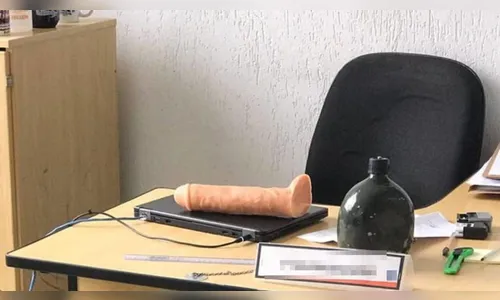Pênis de borracha é achado na mesa de professor da PM de SP