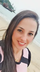 Professora é internada em estado grave após fazer plástica