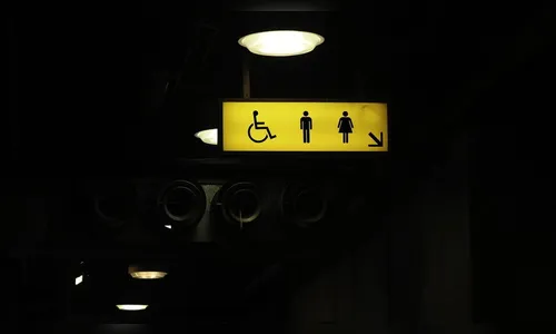 Projeto que proíbe banheiros unissex no PR é apresentado