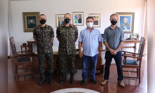 Sérgio Onofre visita 30º Batalhão de Infantaria Mecanizada