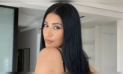 Simaria surge de maiô sensual e agita redes sociais