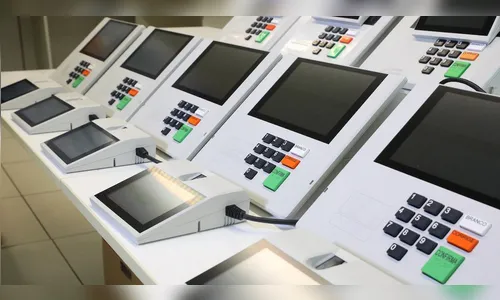 TSE apresenta novo modelo de urna para eleição 2022