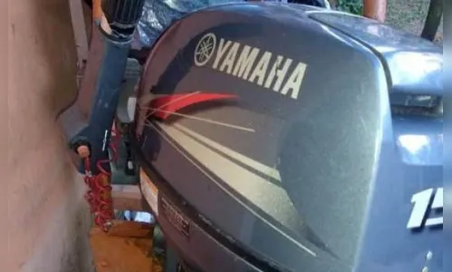 Bandido arromba casa furta motor de barco e vários objetos