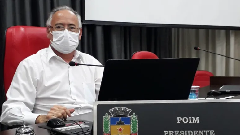 Imagem ilustrativa da notícia Presidente da Câmara de Apucarana comemora