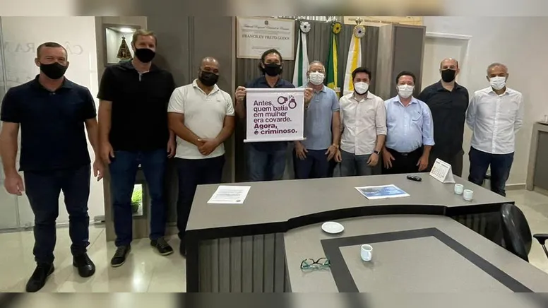 Imagem ilustrativa da notícia Vereadores unidos pelo fim da violência contra as mulheres