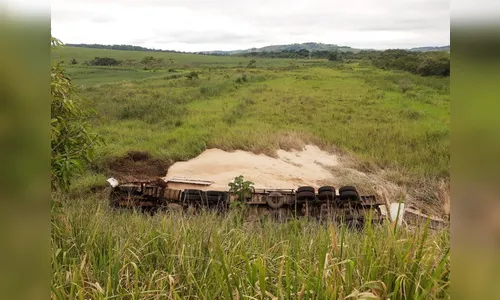 SAMU atende grave acidente com carreta na PR-369