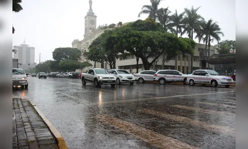 Chuvas e temperaturas amenas chegam ao estado do Paraná