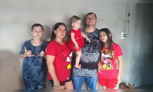 Corpos de casal e 3 filhos são achados após serem soterrados