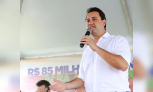 Governo entrega 15 veículos para saúde de Arapongas