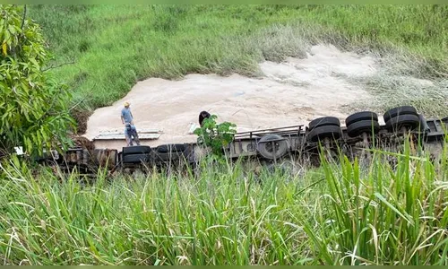 Identificada vítima fatal de acidente com carreta na PR-369