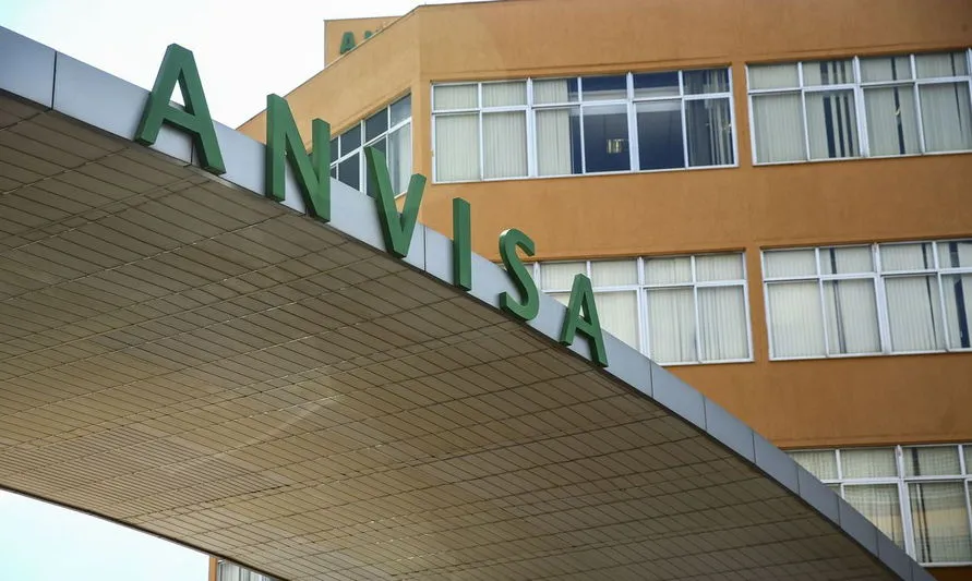 Anvisa alerta que 50 Ervas Emagrecedor está proibido