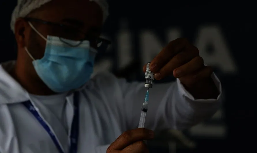 Brasil chega a 70,76% da população com duas doses da vacina