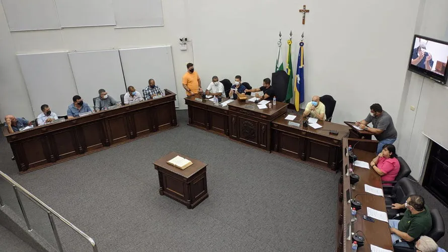 Câmara aprova CP para investigar vereador preso por agressão