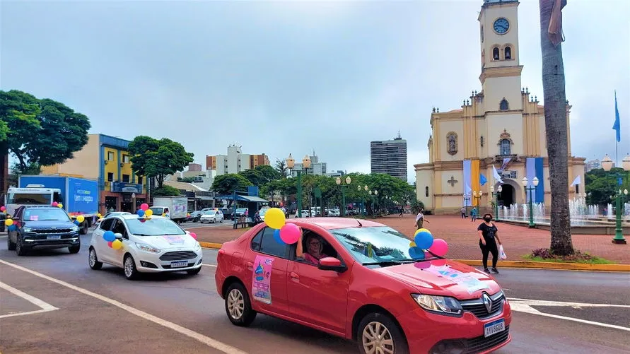 Carreata marca início da Apucarana Liquida; Veja