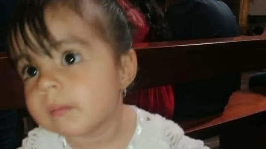 Criança de 2 anos morre após comer biscoito envenenado