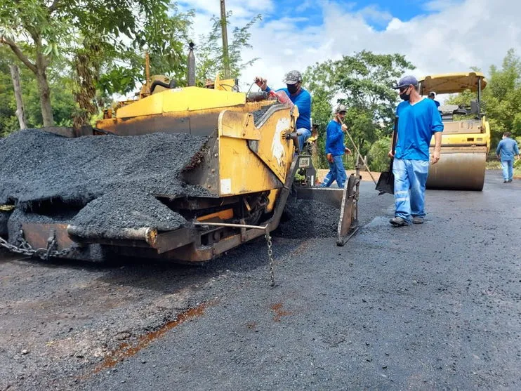 Vilas de Apucarana recebem asfalto nesta quarta-feira (02)