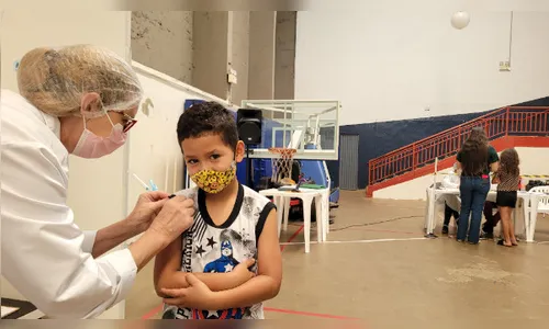 Apucarana imunizou 46% das crianças contra Covid-19