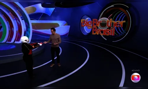 BBB: Dummy assusta a web ao aparecer entregando envelope