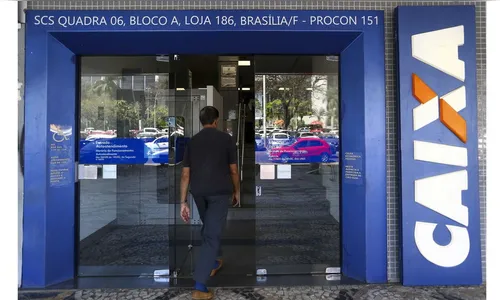Caixa paga trabalhadores nascidos em abril nesta quinta