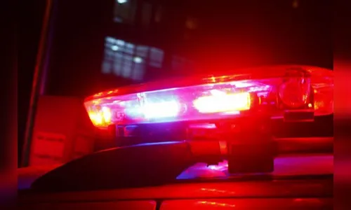 Jovem tem fratura no pé em briga com o pai e primo