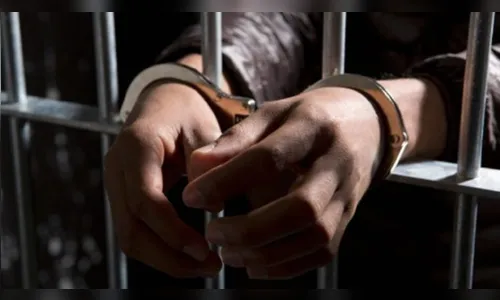 Jovem é preso em ponto de tráfico de drogas em Apucarana