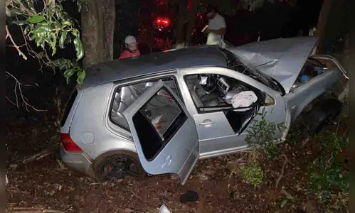 Jovem morre e três ficam feridos em acidente na PR-160