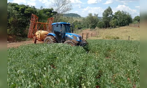 Trator Solidário muda a vida de produtores de Barbosa Ferraz