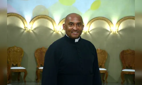 Padre Rezende fala sobre Nossa Senhora de Lourdes