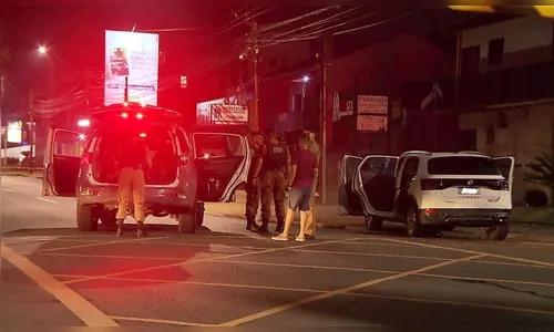 Suspeito de roubar carro é morto pela polícia em confronto