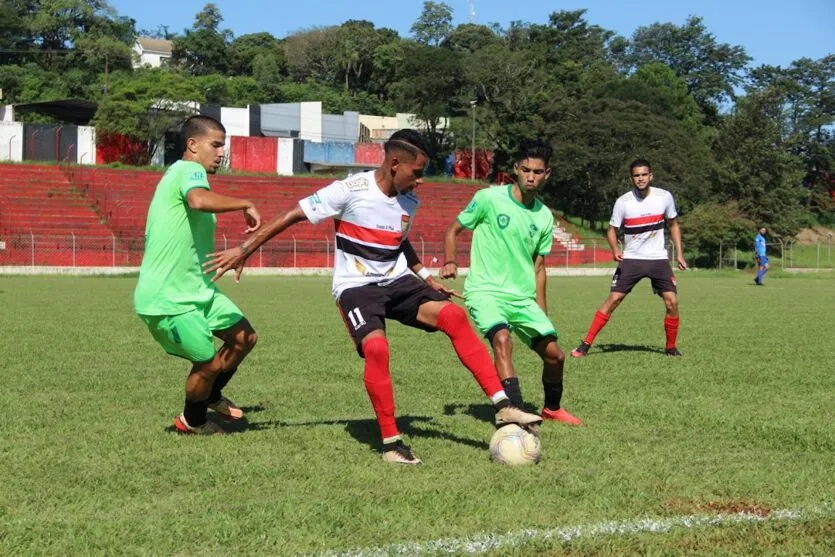 Em jogo-treino, Apucarana Sports goleia o Arapongas