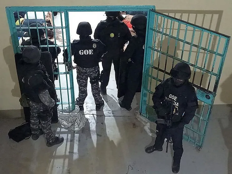 Equador perdoará detentos para descongestionar presídios