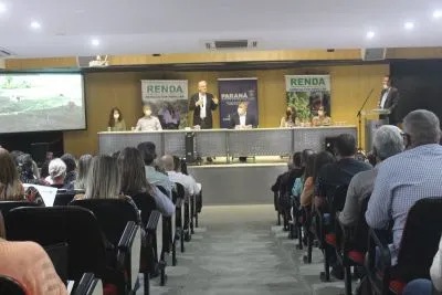 Evento no Palácio das Araucárias homenageou 35 municípios pelo desempenho no projeto