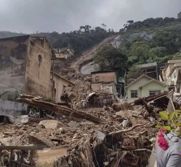 "Foi desesperador", diz apucaranense que vive em Petrópolis