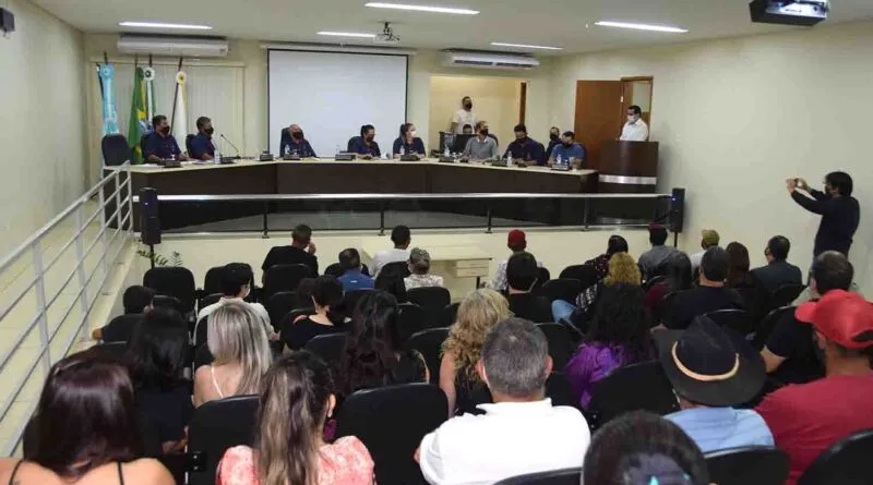 Foram agraciados com a homenagem o professor Valber Vinícius França Clarimundo e o médico Floriano Carlos Gomes Vasconcelos