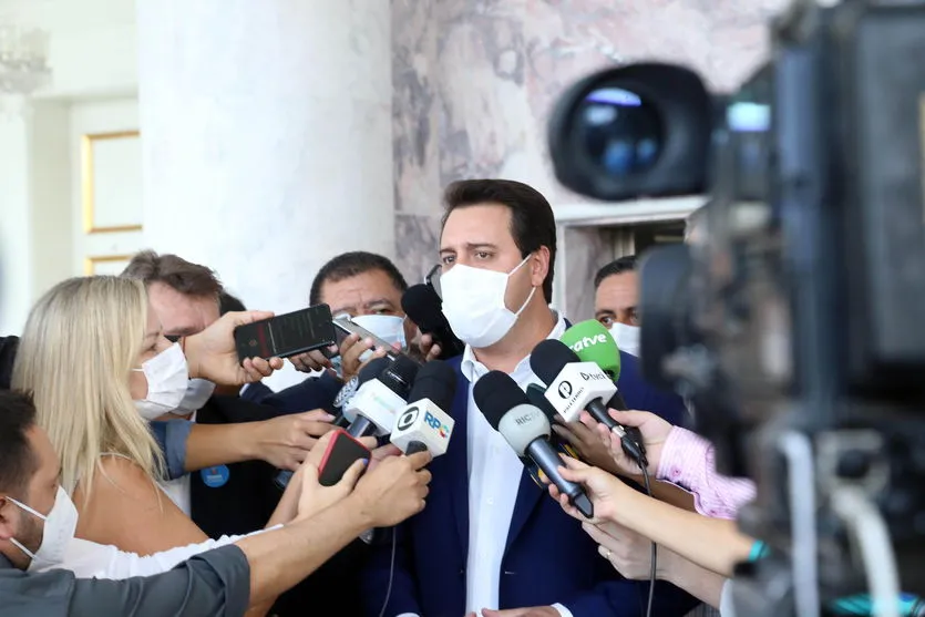 Governador propõe fim do uso de máscaras em locais abertos